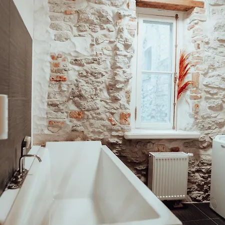 Apartment Design In The Heart Of Old Town