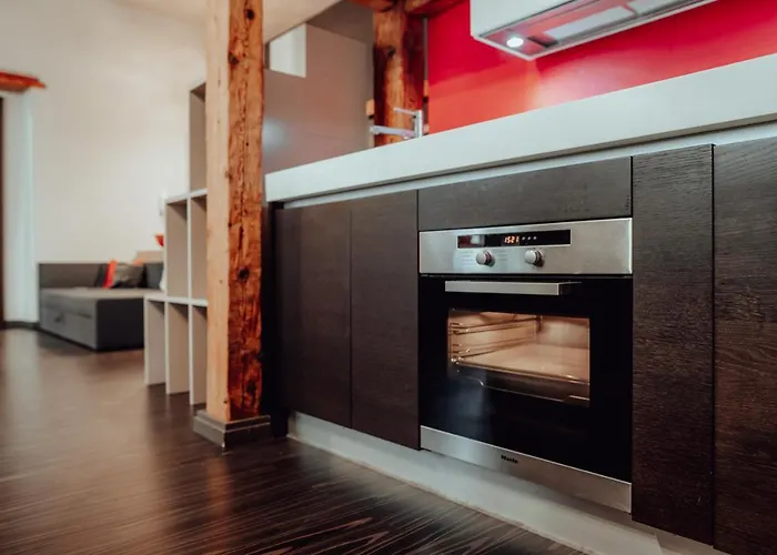 Design In The Heart Of Old Town Apartment