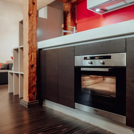 Design In The Heart Of Old Town Apartment