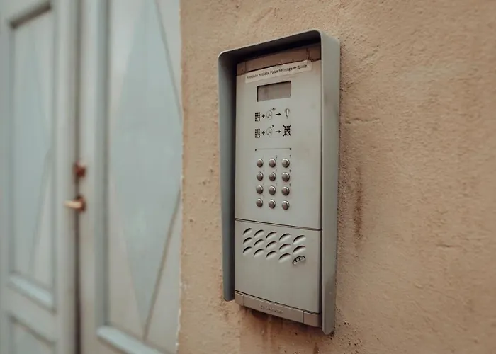 דירה Design In The Heart Of Old Town